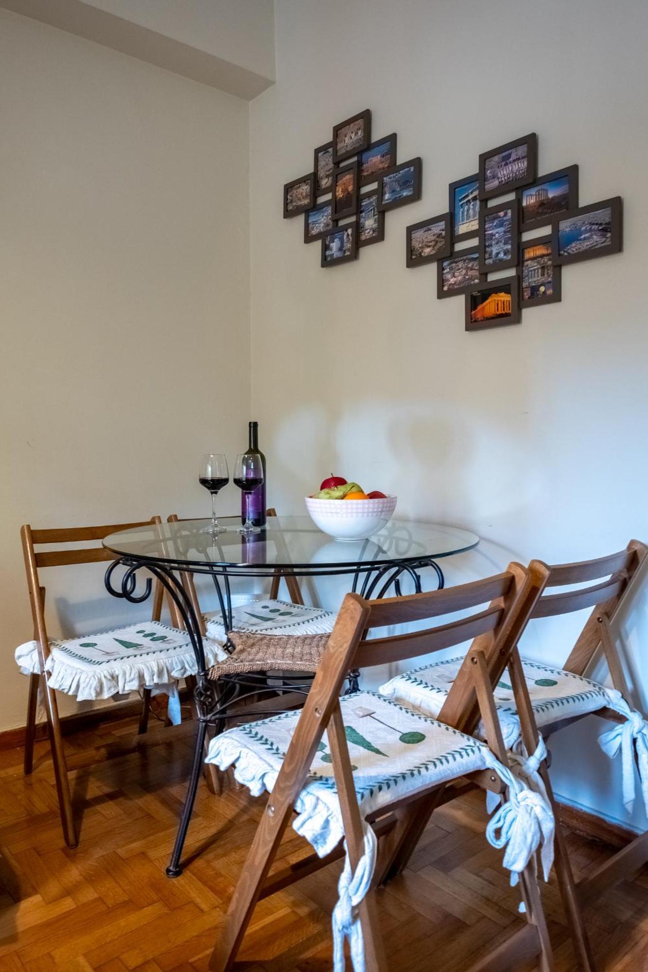 Ferienwohnung Oro'S Stylish Kolonaki Flats Next To Metro & Museums Athen Exterior foto