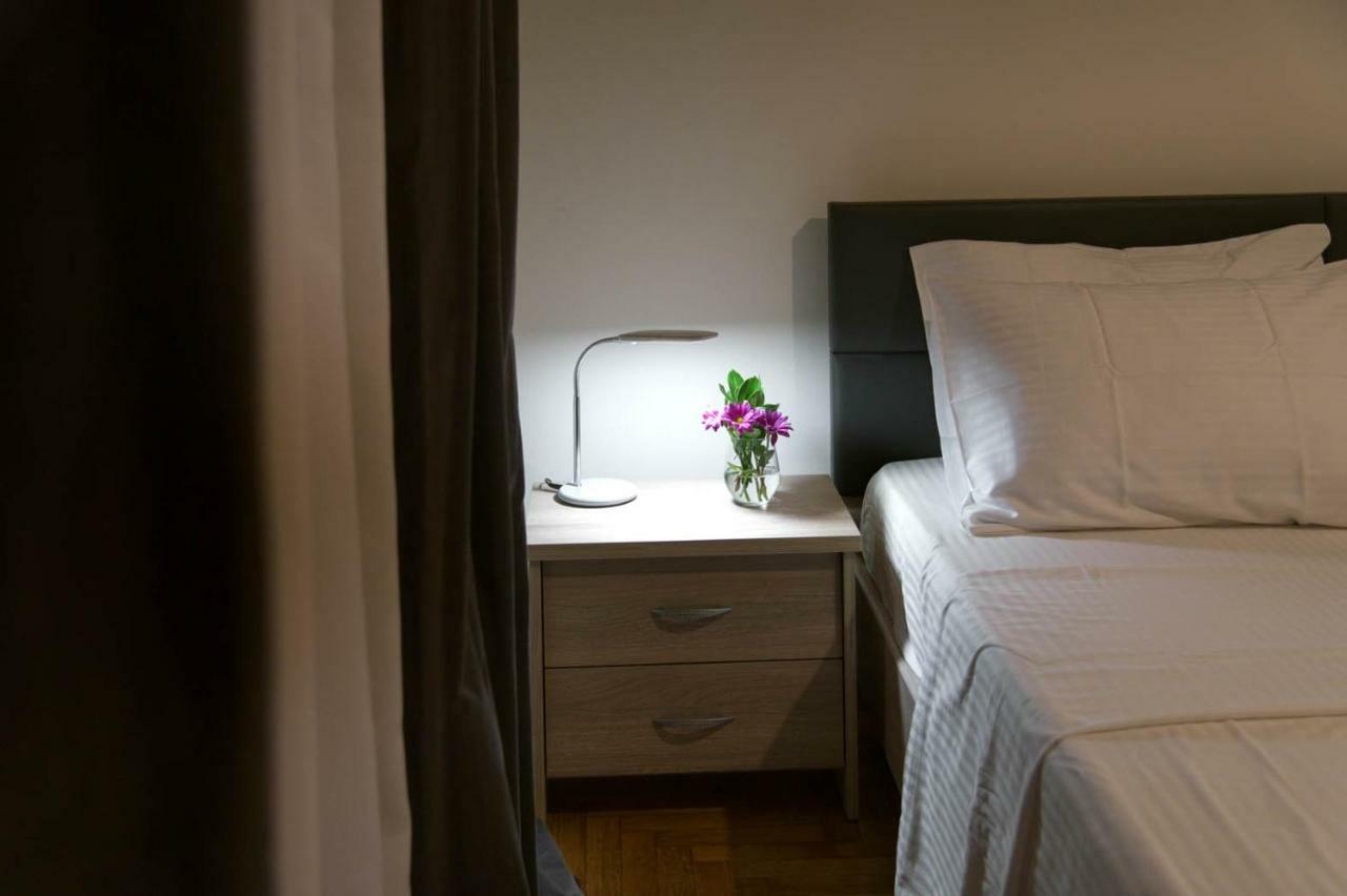 Ferienwohnung Oro'S Stylish Kolonaki Flats Next To Metro & Museums Athen Exterior foto